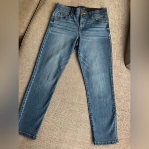 Democracy denim Ab solution capris size 8